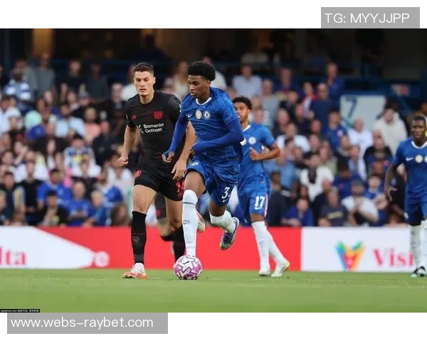 切尔西更衣室风波再起斯特林与恩佐训练场激烈冲突内幕揭晓 切尔西更衣室风波再起斯特林与恩佐训练场激烈冲突内幕揭晓